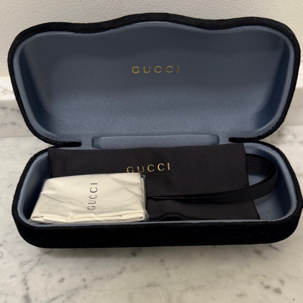 Gucci Black Sunglasses with Velvet Case GG0382S - Picture 3 of 6